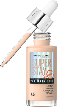 Maybelline Super Stay 24H Skin Tint 6.5 z witaminą C, w szklanej butelce z uniesioną pipetą.