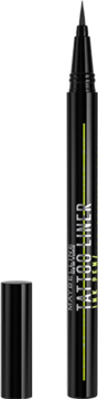 Czarny eyeliner Maybelline Tattoo Liner Ink Pen z zielonym paskiem, obok leży zdjęta skuwka, widok z przodu.