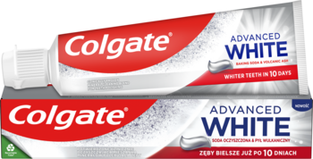 Dwie tubki pasty Colgate Advanced White z sodą i popiołem wulkanicznym. Białe z czerwonym logo, jedna pod kątem, druga frontalnie.