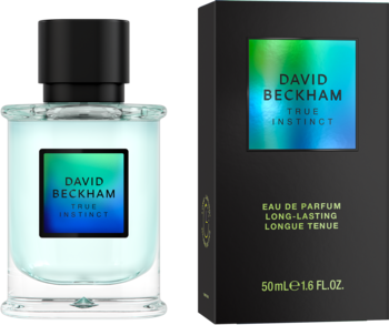 David Beckham True Instinct EDP: butelka z tealowym płynem i czarną nakrętką, obok czarne pudełko z hologramem.