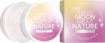 Sypki puder "Over The Moon About Nature" Sparkling Beige w białym opakowaniu i dopasowane pudełko, widok z przodu.