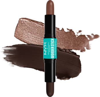 NYX Wonder Stick, dwustronny sztyft do konturowania i rozświetlania w odcieniach brązu, pionowo na tle swatches.