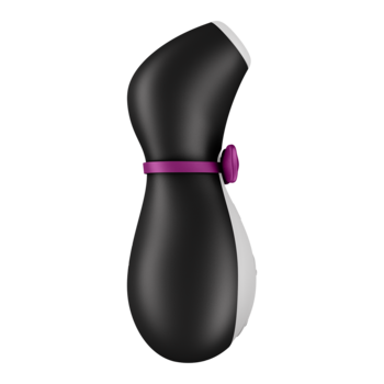 Stymulator Penguin w czarno-białym smokingu, przypominający pingwina, z purpurową kokardą, widok z boku.