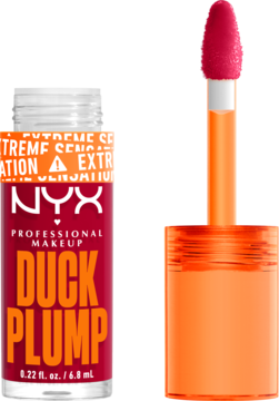 NYX Duck Plump fuksjowy błyszczyk powiększający usta, czerwona butelka z wyjętym aplikatorem.