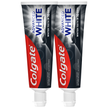 Dwie tubki pasty Colgate Advanced White Charcoal, czarno-czerwone opakowanie, z napisem "Whiter teeth in 10 days".