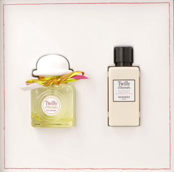 Zestaw Hermes Twilly d'Hermes: perfumy 50ml w kwadratowej butelce z wstążką i balsam 40ml, widok z przodu.