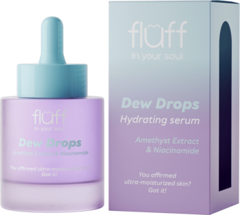Fluff Dew Drops Hydrating serum, fioletowa butelka z niebieskim aplikatorem obok opakowania.