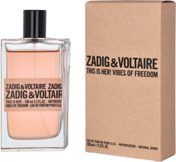 Perfumy Zadig & Voltaire This is Her! Vibes of Freedom, szklany flakon z różowym płynem obok kartonowego pudełka.