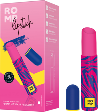 Różowo-niebieski stymulator ROMP Lipstick, wzorzysty jak szminka, obok otwartego różowego opakowania.
