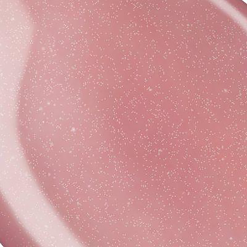 Zbliżenie błyszczyka IsaDora Glossy Lip Treat 63 Rooibos Blush: lśniący, różowy swatch z drobinkami.