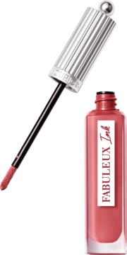 Różowa płynna szminka Bourjois Fabuleux Ink w butelce, z wyjętym aplikatorem i metalową nakrętką.