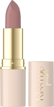 Wegańska pomadka Kiss Me Quick! w odcieniu nude, złotym etui z odkręconą skuwką i matowym swatchem koloru.