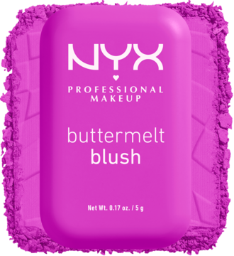 Pudrowy róż NYX Buttermelt Blush w intensywnym fioletowo-różowym kompakcie, otoczony sypkim pudrem.