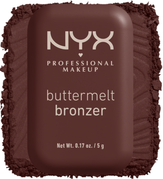 NYX Buttermelt Bronzer w brązowym kompakcie, na tle rozsypanego pudru bronzera, widok z góry.