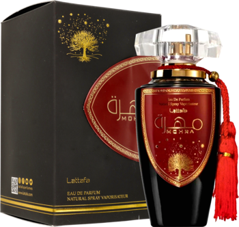 Lattafa Mohra, orientalna woda perfumowana w ciemnej butelce z czerwonym szyldem i frędzlami, obok czarne pudełko.