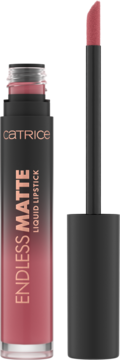 Matowa pomadka Catrice Endless Matte Liquid Lipstick w odcieniu Kiss Me Quick, różowa, z wyciągniętym aplikatorem.