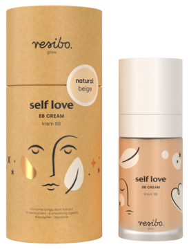 Resibo Self Love BB Cream Natural Beige: beżowa butelka z pompką i kartonowe pudełko obok na jasnym tle.