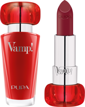 Pionowy widok: pomadka Pupa Vamp! 300 Scarlet Bordeaux i flakon perfum w czerwieni z połyskiem.