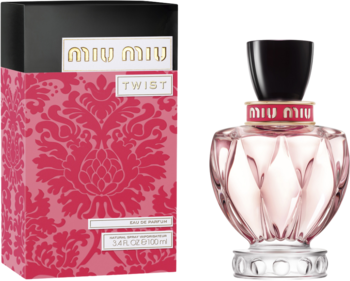 Miu Miu Twist Eau de Parfum: różowa butelka z fasetowanym szkłem i różowe pudełko w damaskowy wzór, widok z przodu.