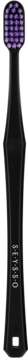 Seysso Carbon Antibacterial, czarna manualna szczoteczka z fioletowymi włóknami. Widok z przodu, napis SEYSSO CARBON.