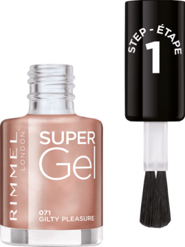 Rimmel Super Gel lakier 071 Gilty Pleasure, rose gold shimmer, butelka i odkręcony pędzelek z czarnym korkiem „STEP 1”.