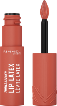 Rimmel Thrill Seeker Lip Latex, koralowa szminka w płynie z lateksowym połyskiem, wyjęty aplikator, widok z przodu.