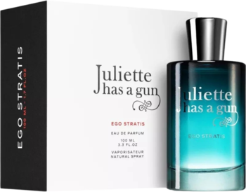 Perfumy Juliette Has a Gun Ego Stratis: butelka z niebieskim gradientem i białe pudełko, widok z przodu.