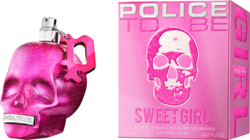 Różowy flakon perfum Police To Be Sweet Girl w kształcie czaszki obok różowego pudełka z logo, widok z przodu.