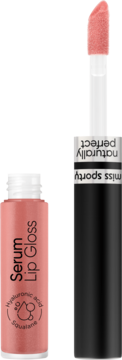 Otwarty błyszczyk Miss Sporty Naturally Perfect Lip Serum w brzoskwiniowym odcieniu, z aplikatorem obok butelki.