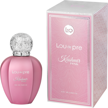 Lou De Pre Kashmir Pink woda perfumowana; różowa butelka z ozdobnym, brokatowym korkiem, obok pudełko.