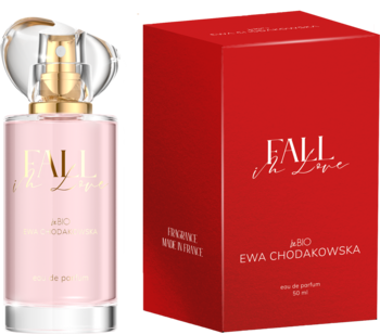 Różowa butelka wody perfumowanej Fall in Love beBIO Ewa Chodakowska obok czerwonego opakowania z przodu.