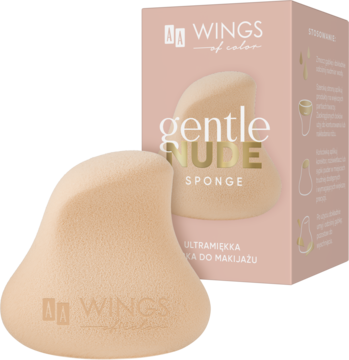 Nude gąbka do makijażu AA Wings of Color Gentle Nude i jej różowe opakowanie, widok z przodu pod kątem.