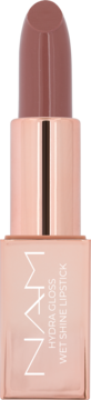 Błyszcząca pomadka NAM Hydra Gloss Wet Shine w odcieniu beżu, z wysuniętym sztyftem i różowo-złotym opakowaniem.