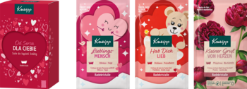 Kneipp Zestaw Od serca dla Ciebie: czerwone pudełko i 3 sole do kąpieli (serca, miś, kwiaty), w rzędzie.