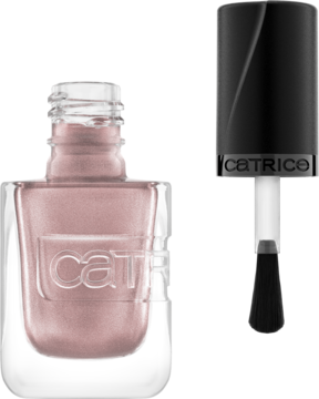 Różowy lakier Catrice Gel Affair Party Animal w szklanej butelce obok pędzelka, widok z przodu.