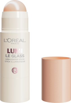 L'Oréal Paris Lumi Le Glass rozświetlacz w sztyfcie, beżowy, otwarty, z różową zatyczką obok, na jasnym tle.