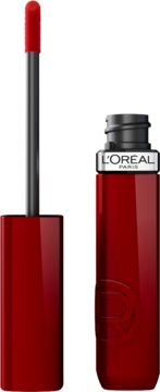 L'Oréal Paris Infaillible Laque, pomadka płynna Berry Bordeaux, otwarta z aplikatorem na różowym tle.
