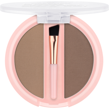 Essence Brow Powder Duo Light: otwarty okrągły różowy kompakt z dwoma odcieniami brązowego pudru do brwi i pędzelkiem.