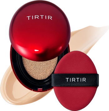 TIRTIR Mask Fit Red Cushion 23N Sand, otwarty kryjący podkład, z czerwonym wieczkiem, puszkiem i beżowymi swachami.