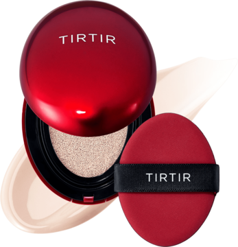 Czerwony, otwarty podkład w kompakcie TIRTIR Mask Fit Red Cushion 13C Fair z puszkiem, na tle próbek podkładu.