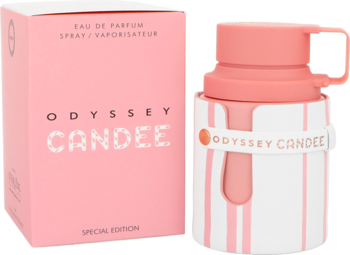 Różowe pudełko i biała butelka damskiej wody perfumowanej Odyssey Candee z różowymi paskami i detalami, widok przód.