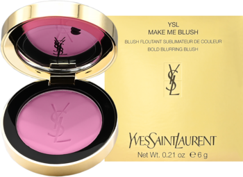 Róż YSL Make Me Blush, jasnoróżowy, w otwartym złotym kompakcie z lusterkiem. Obok złote pudełko.