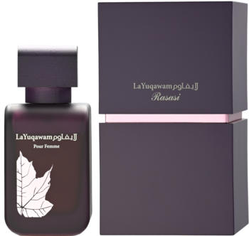 Fioletowy flakon Rasasi La Yuqawam Jasmine Wisp z białym liściem i pasujące pudełko z różowym paskiem.