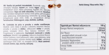 Czekolada waniliowa do picia w proszku, zbliżenie na tylną etykietę z listą składników i wartościami odżywczymi.