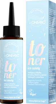 Toner do włosów OnlyBio Ice Candy, błękitna butelka i pudełko, na jasnym tle, nadaje chłodny odcień.