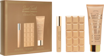 Sabrina Carpenter Caramel Dream Gift Set: beżowe pudełko z EDP, kremem i flakonem oraz osobne produkty, widok z góry.