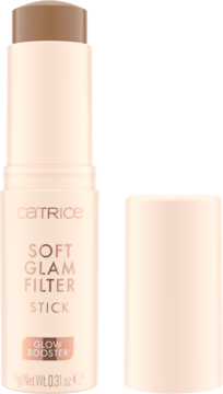 Beżowy Catrice Soft Glam Filter Stick, rozświetlający podkład, otwarty, z brązowym wkładem i nakładką obok.