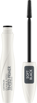 Catrice Glam & Doll Tinted Primer, biała baza pod tusz z otwartą, czarną szczoteczką Soft Black.