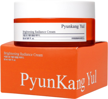 Pyunkang Yul Brightening Radiance Cream, pomarańczowy słoiczek z białym wieczkiem na dopasowanym pudełku, widok z przodu.