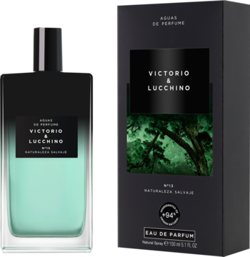 Victorio & Lucchino Nº13 Naturaleza Salvaje EDP, butelka z zielonym płynem i czarnym pudełkiem, widok z przodu.